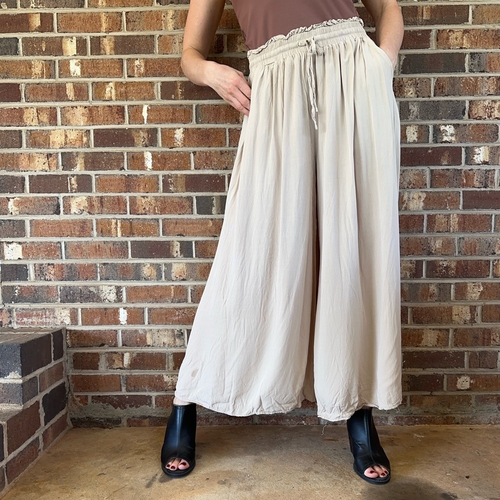 Wide leg pants